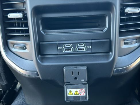 New 2025 RAM 3500 Big Horn AWD/4WD image 19