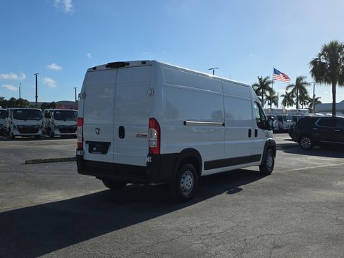Used 2021 RAM ProMaster 2500 w/ Convenience Group image 7