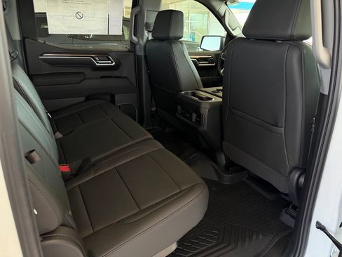 New 2026 Chevrolet Silverado 1500 RST w/ Convenience Package II AWD/4WD image 17