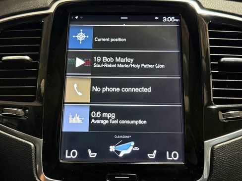 Used 2018 Volvo XC90 T6 Momentum w/ Momentum Plus Package AWD/4WD image 36