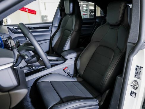 Certified 2026 Porsche Macan Electric RWD image 5