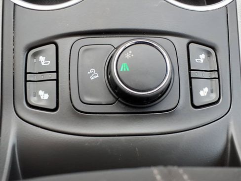 Used 2019 GMC Terrain SLT w/ Preferred Package image 18