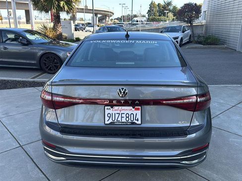 Used 2025 Volkswagen Jetta SEL image 7