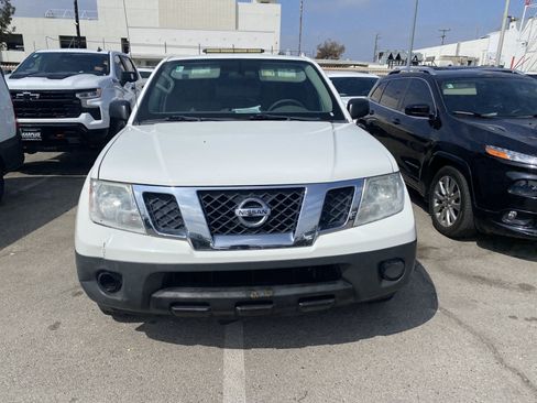 Used 2019 Nissan Frontier S RWD image 3