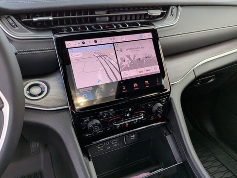 New 2025 Jeep Grand Cherokee L Limited image 24