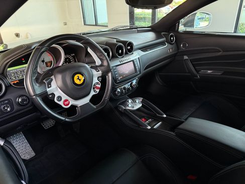 Used 2012 Ferrari FF image 41
