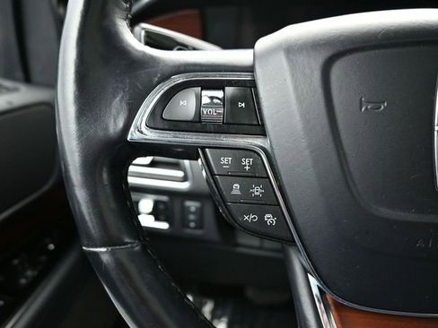 Used 2023 Lincoln Navigator Reserve AWD/4WD image 15