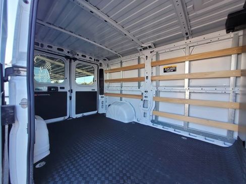 Used 2025 RAM ProMaster 2500 w/ U-Haul Equipment Group FWD image 18