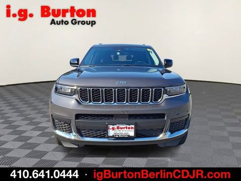 Used 2023 Jeep Grand Cherokee L Laredo RWD image 2