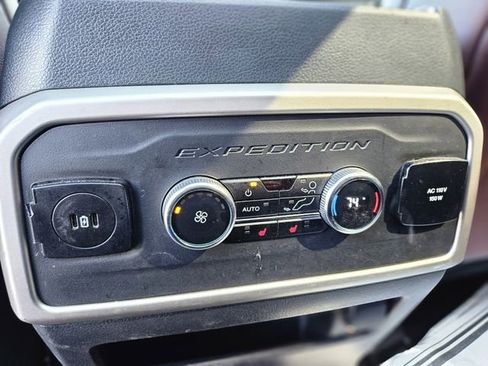Used 2024 Ford Expedition Max Limited image 28