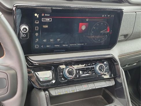 Used 2024 GMC Sierra 1500 AT4 w/ Technology Package image 15