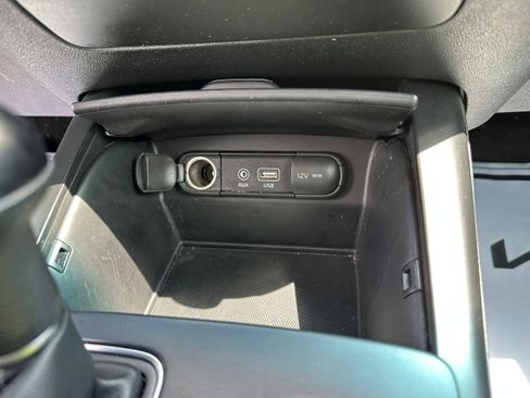 Used 2018 Kia Sorento L FWD image 26