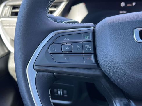 New 2025 Jeep Grand Cherokee Altitude image 19