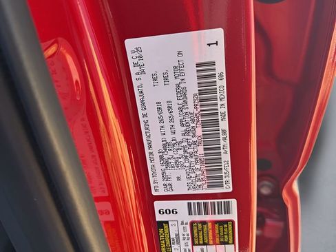 Used 2025 Toyota Tacoma TRD Sport AWD/4WD image 34