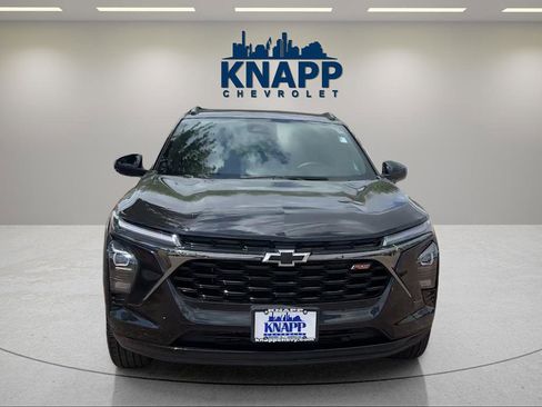 Used 2025 Chevrolet Trax RS w/ Sunroof Package image 8