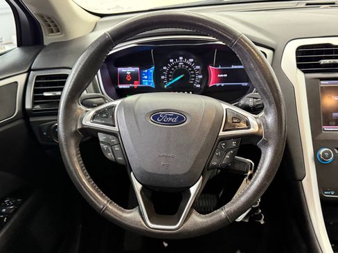 Used 2014 Ford Fusion SE image 17