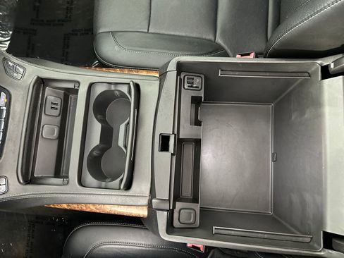 Used 2015 Chevrolet Tahoe LTZ AWD/4WD image 15