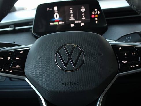 New 2025 Volkswagen ID. Buzz Pro S image 13