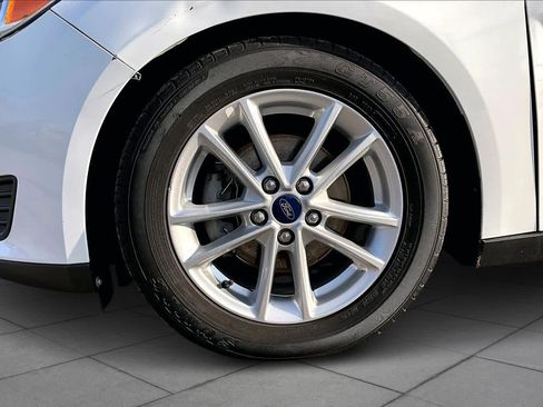 Used 2016 Ford Focus SE image 10