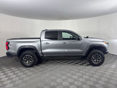 Used 2024 Chevrolet Colorado Z71 w/ Z71 Convenience Package 2