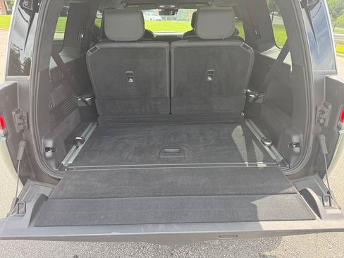 Used 2025 Rivian R1S Adventure AWD/4WD image 24
