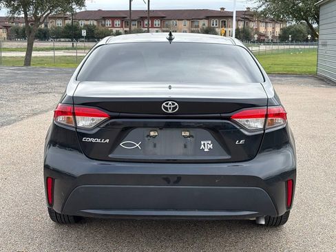 Used 2021 Toyota Corolla LE image 5