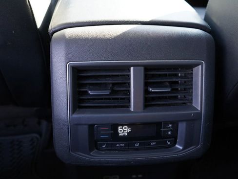 Used 2019 Volkswagen Atlas SEL Premium AWD/4WD image 18