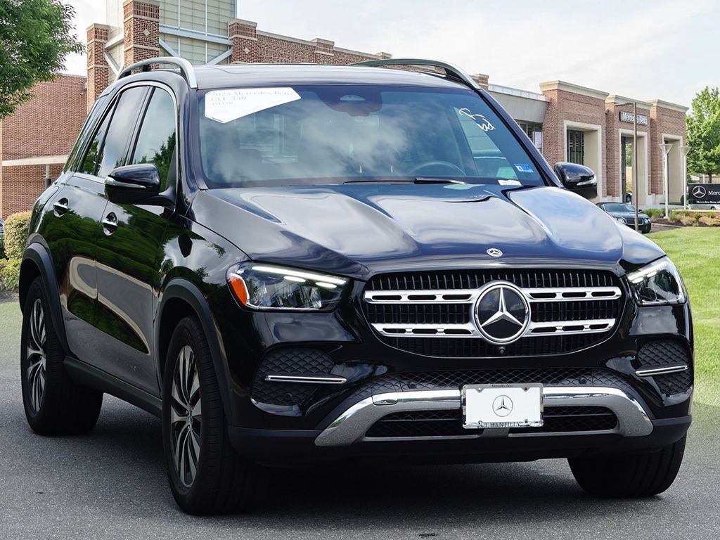 Certified 2025 Mercedes-Benz GLE 350 4MATIC image 3