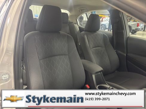 Used 2024 Toyota Corolla LE image 31