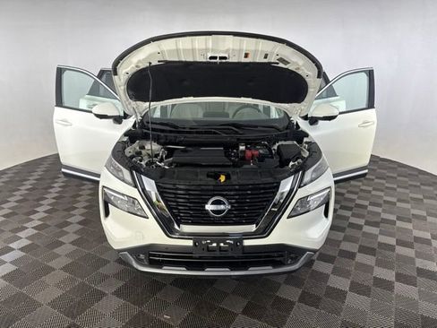 Certified 2022 Nissan Rogue SL w/ SL Premium Package AWD/4WD image 11