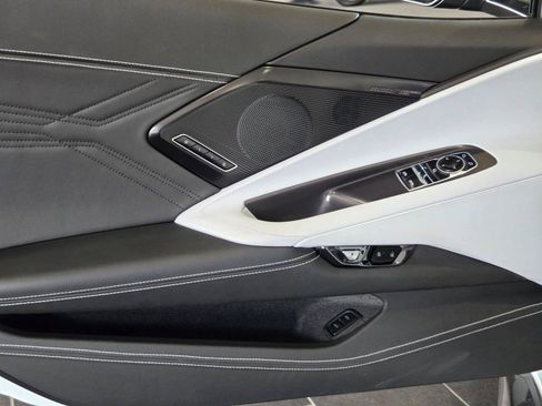 Used 2025 Chevrolet Corvette Z06 RWD image 26