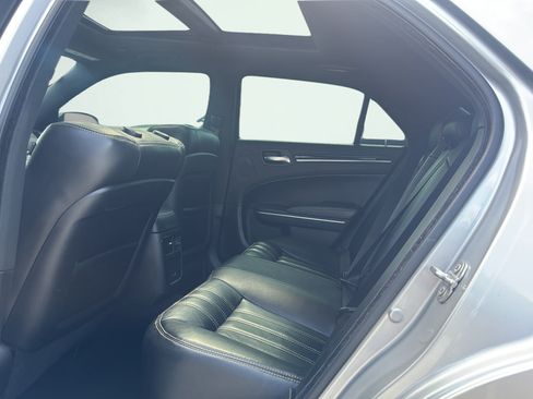 Used 2022 Chrysler 300 S RWD image 15