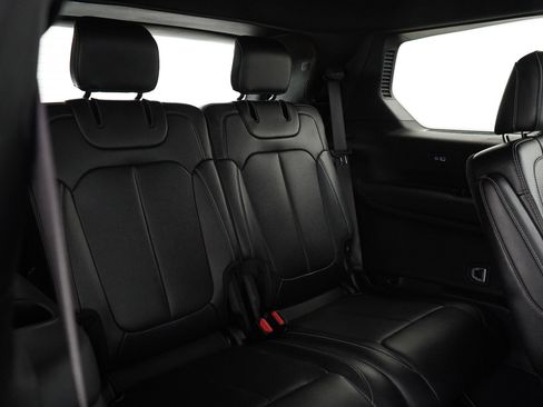 Used 2024 Jeep Grand Cherokee L Limited w/ Luxury Tech Group II image 12