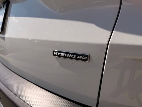 Used 2024 Ford Escape Platinum w/ Premium Technology Package AWD/4WD image 39