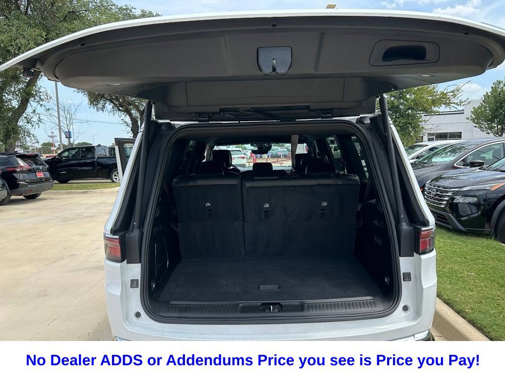 Used 2024 Jeep Wagoneer Series II w/ Flexible Seating Group RWD image 15