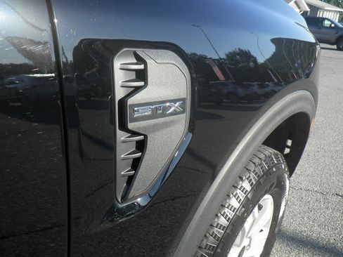 Certified 2024 Ford Ranger XL image 9