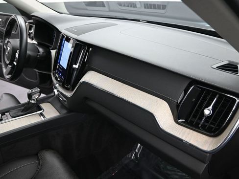 Used 2021 Volvo XC60 T5 Inscription w/ Advanced Package FWD image 22