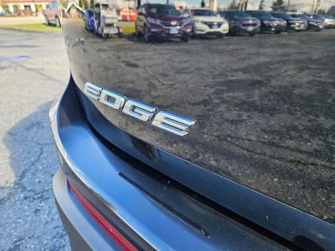Used 2016 Ford Edge SEL w/ Equipment Group 201A AWD/4WD image 18