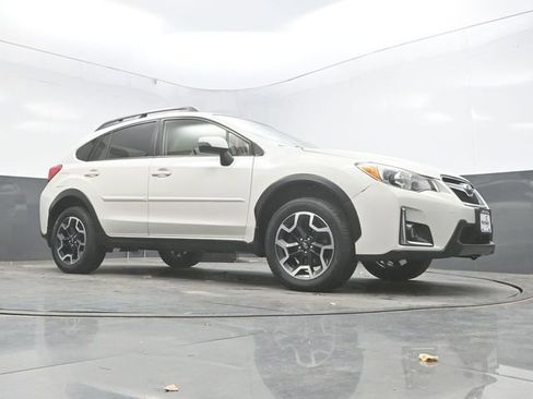 Used 2017 Subaru Crosstrek 2.0i Limited image 31