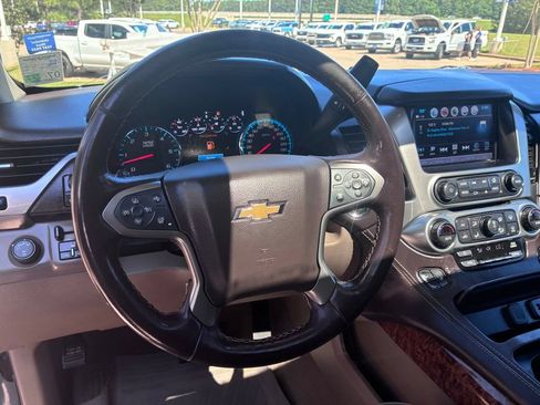 Used 2019 Chevrolet Tahoe Premier AWD/4WD image 29