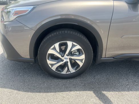 Used 2021 Subaru Outback Limited w/ Popular Package #2 AWD/4WD image 11
