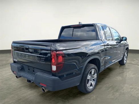 Certified 2025 Honda Ridgeline RTL image 5