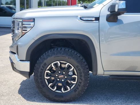 Used 2024 GMC Sierra 1500 SLT AWD/4WD image 5