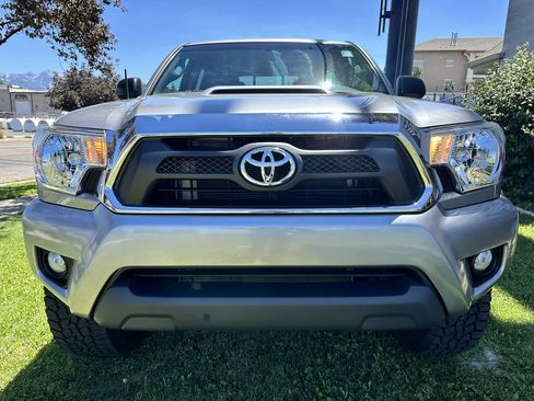 Used 2014 Toyota Tacoma 4x4 Double Cab w/ SR5 Package image 13