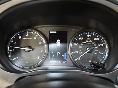 Used 2020 Mitsubishi Outlander LE AWD/4WD image 18