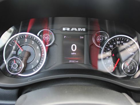 Used 2024 RAM 5500 Tradesman AWD/4WD image 25