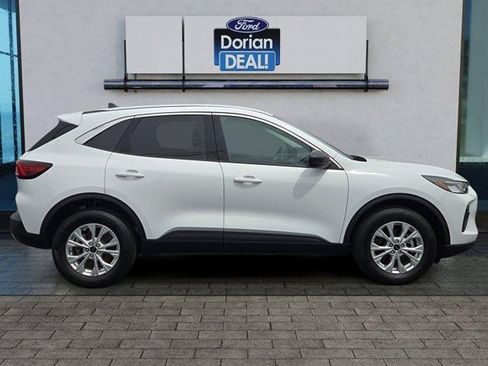 Certified 2023 Ford Escape Active AWD/4WD image 2