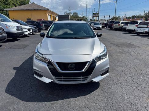 Used 2020 Nissan Versa S FWD image 3