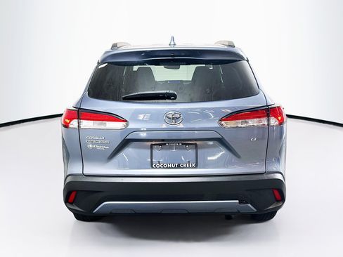 Used 2024 Toyota Corolla Cross LE FWD image 4