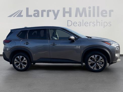 Used 2023 Nissan Rogue SV FWD image 6